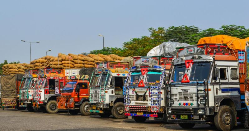 2% of vehicles; 40% of emissions – the story of Indian trucks